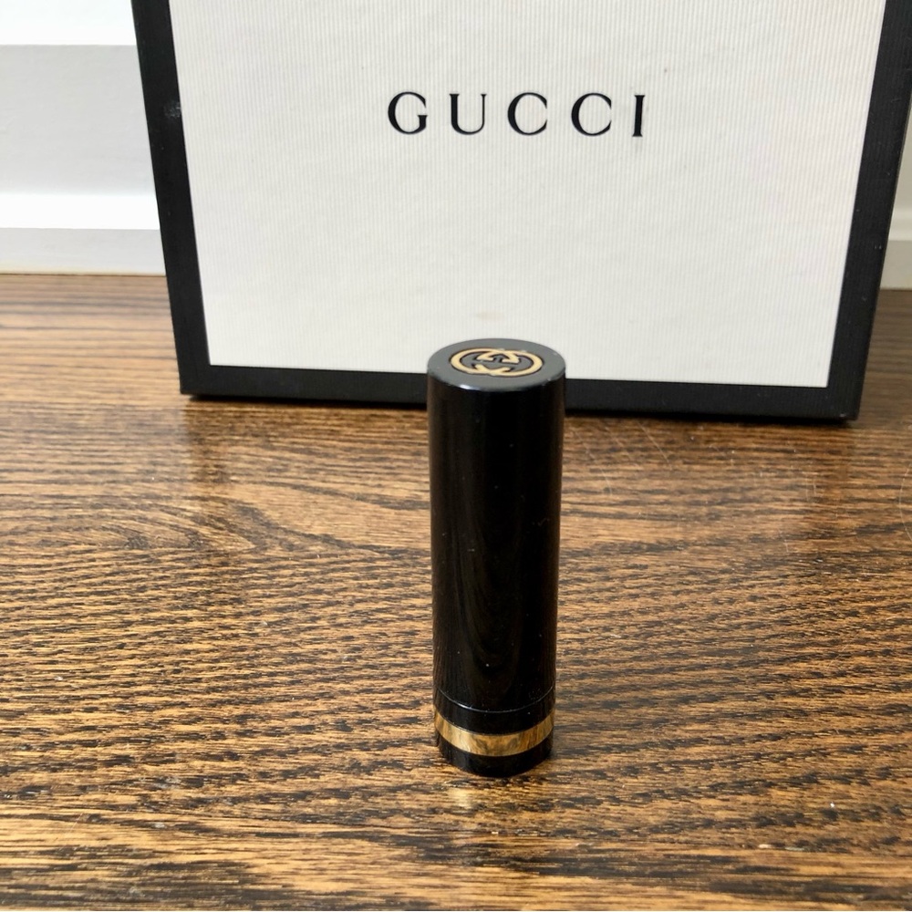 💠 Gucci Lipstick Audacious Colour Intense Imperial Red 220
